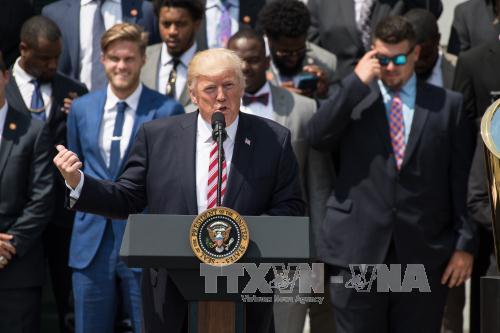 Tổng thống Trump cấm các công ty Mỹ làm ăn với quân đội Cuba